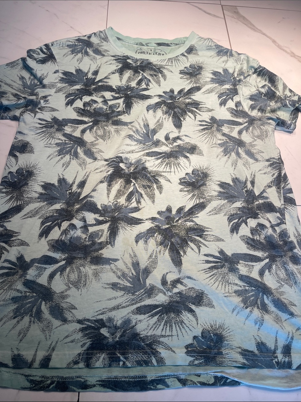 Tropical Floral Print Tee in Light Mint & Navy
